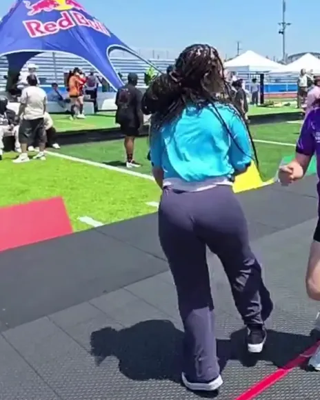 Mariiiisel Tight Pants Ass Shake OnlyFans Video Leaked