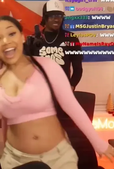 Mariiiisel Pink Crop Top Tease OnlyFans Video Leaked