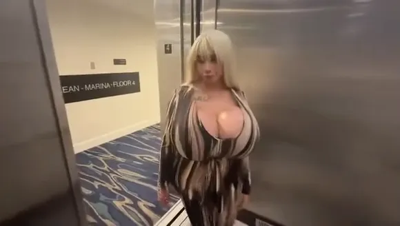Marizalamb Elevator Gown Tease OnlyFans Video Leaked
