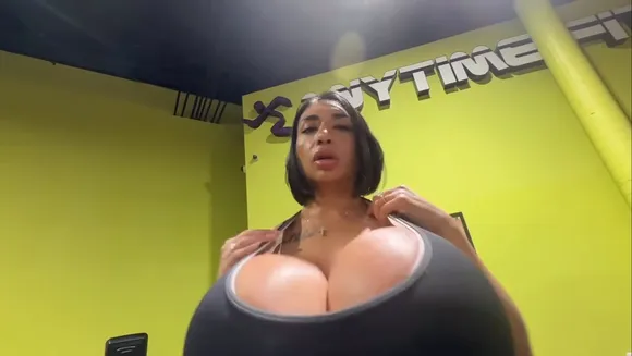 Marizalamb Deep Cleavage Sports Bra OnlyFans Video Leaked