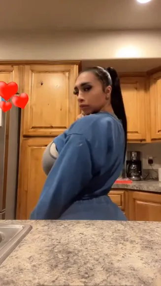 Marizalamb Braless Boobs On Display OnlyFans Video Leaked
