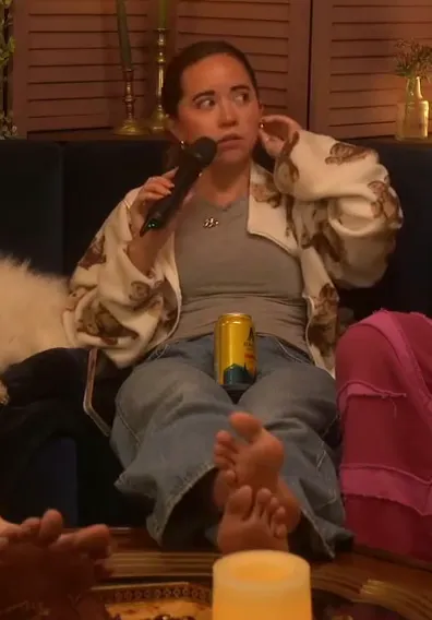 Maya_higa Bare Feet On Table OnlyFans Video Leaked