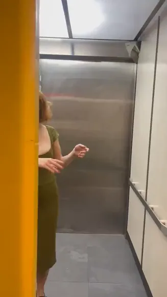 Megan Bitchell Green Dress Boobs Shake OnlyFans Video Leaked