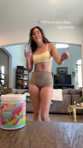 Meghanlane Sporty Bra And Shorts OnlyFans Video Leaked
