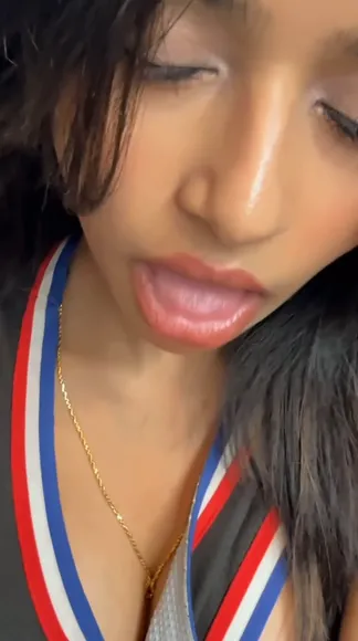 Meghashaww Deep V-Neck Tease OnlyFans Video Leaked