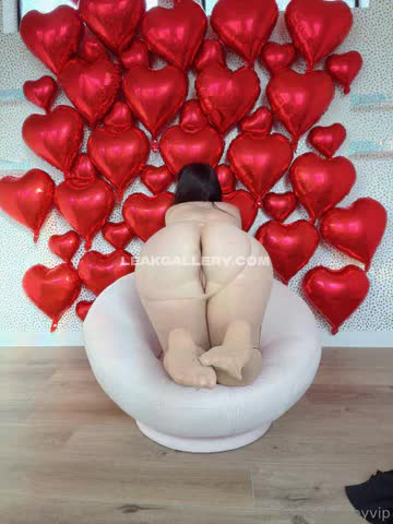 Megturney Naked Ass On Chair OnlyFans Photo Leaked