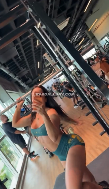 Melaooficial OnlyFans Nudi in Esclusiva Trapela #13436693