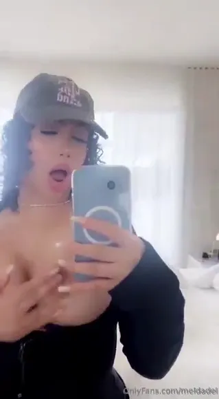 Meldadel Topless Mirror Selfie OnlyFans Video Leaked