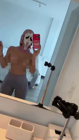 Melgfit Masked Mirror Selfie OnlyFans Video Leaked