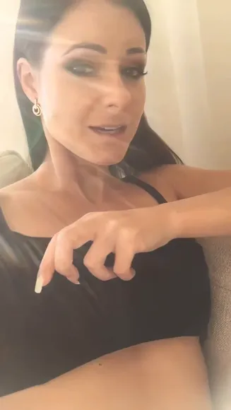 Melisamendini Black Top Pull Down OnlyFans Video Leaked