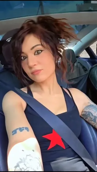 Meloniemac Star Bodysuit Car Pose OnlyFans Video Leaked