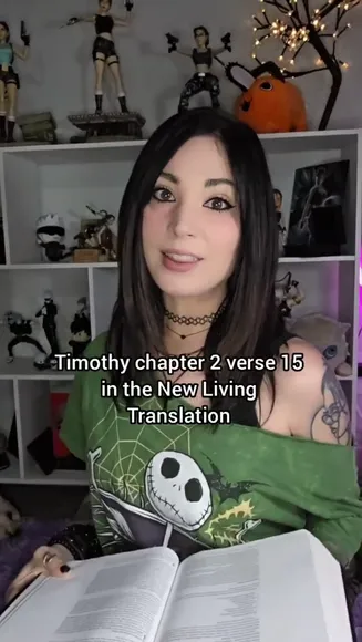 Meloniemac Green Shirt Reading Bible OnlyFans Video Leaked