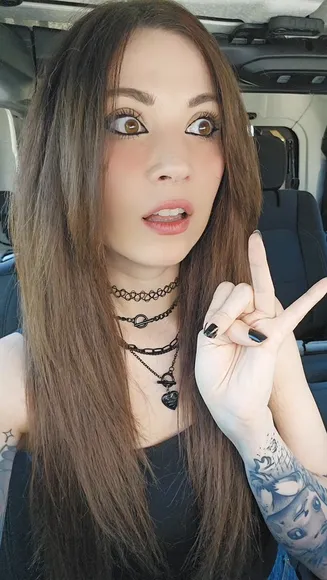 Meloniemac Tattooed Arms Flashing OnlyFans Video Leaked
