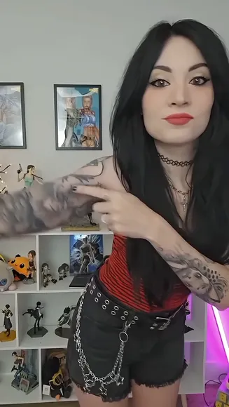Meloniemac Tattooed Arms Flexing OnlyFans Video Leaked