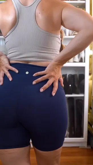 Meridethmorgan Tight Shorts Ass Display OnlyFans Video Leaked
