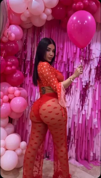 Mexicuban Red Heart Print Bodysuit OnlyFans Video Leaked