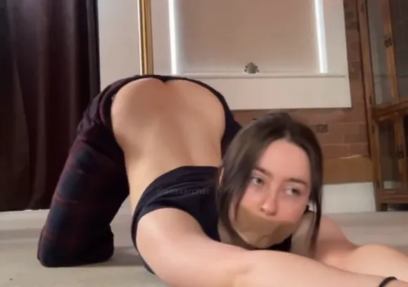miaaarcher video thumbnail
