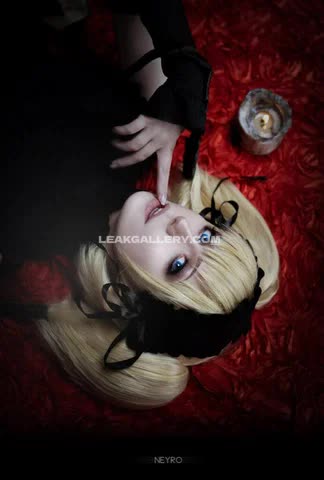 Miakanayuri Black Gloves Tease OnlyFans Photo Leaked