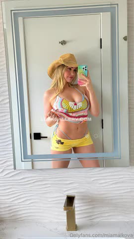 Miamalkova / Miamakolva Exclusive Leaked Nude OnlyFans #13846045