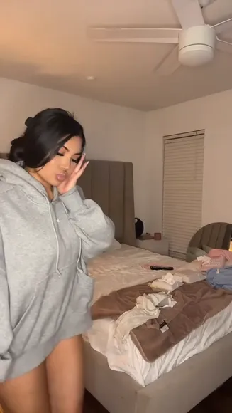 Miaxoxos White Dress Cleavage Show OnlyFans Video Leaked