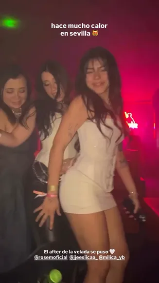 Michiuwu18 Short White Dress Twerk OnlyFans Video Leaked