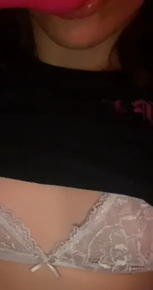 Michiuwu18 Lace Bra Tease OnlyFans Video Leaked