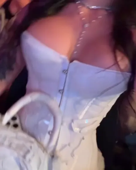 Michiuwu18 White Corset Tease OnlyFans Video Leaked