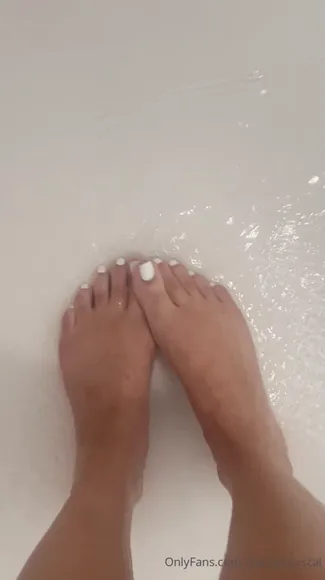 Mikaelapascal Soaked Toes In Water OnlyFans Video Leaked