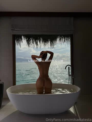 Mikaelatesta Naked Ass In Bathtub OnlyFans Photo Leaked