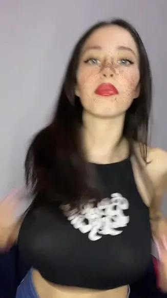 Milagros Black Crop Top Tease OnlyFans Video Leaked