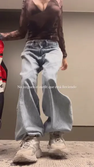 Milagros Deep V-Neck Top Tease OnlyFans Video Leaked