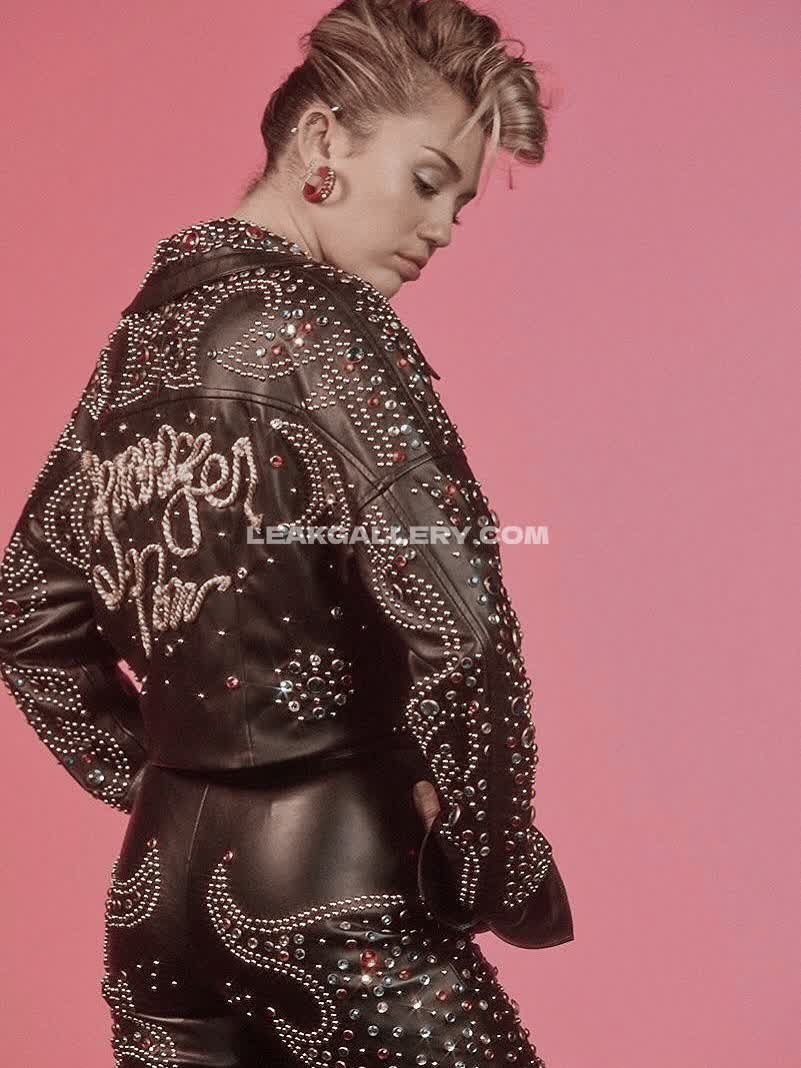 Mileycyrus Exclusive Leaked Nude OnlyFans #13665505