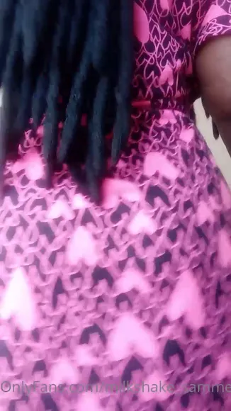 Milkshake_samme Pink Heart Pattern Dress OnlyFans Video Leaked