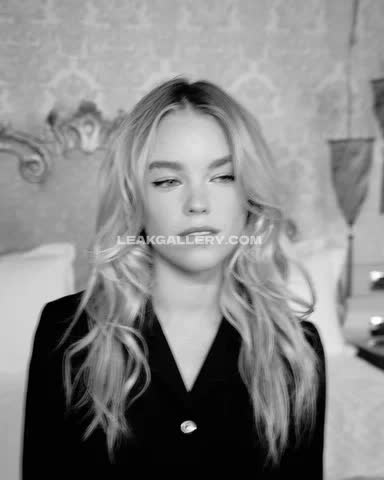 Millyalcock Exclusieve gelekte naaktcontent van OnlyFans #14880189