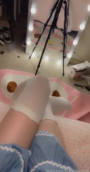 Mimibear Thigh High Stockings Tease OnlyFans Video Leaked