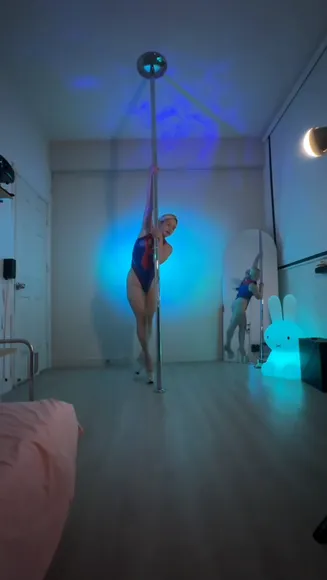 Mimichan259 Pole Dance In Bodysuit OnlyFans Video Leaked