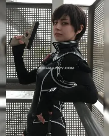 mimidoescosplay