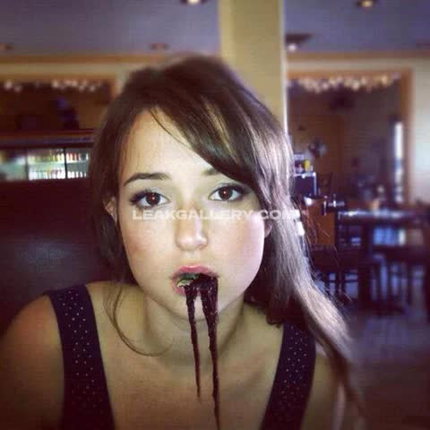 Mintmilana Chocolate Dripping From Lips OnlyFans Photo Leaked