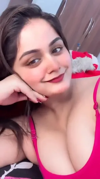 Miss Pink Bra Tease OnlyFans Video Leaked