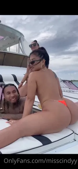 Misscindyy Neon Bikini Twerk OnlyFans Video Leaked