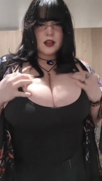Misscxxt Black Dress Cleavage Tease OnlyFans Video Leaked
