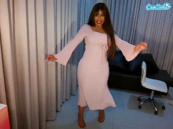 Missdes Pink Dress Cleavage Tease OnlyFans Video Leaked