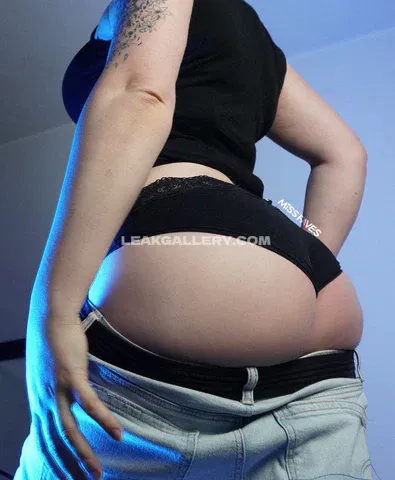 Missfaves Thong-Ass Twerk Tease OnlyFans Photo Leaked