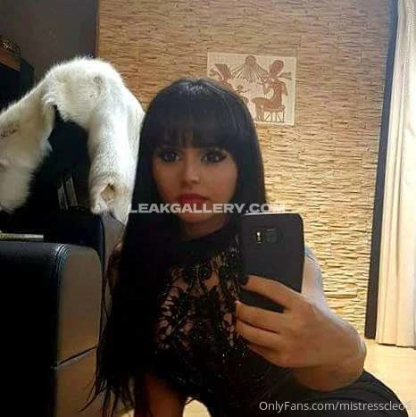Mistress Lace Top Selfie Pose OnlyFans Photo Leaked