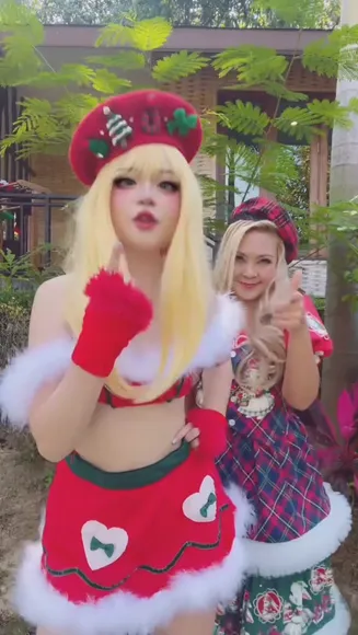 Mistykittyyy Festive Red Outfit Tease OnlyFans Video Leaked