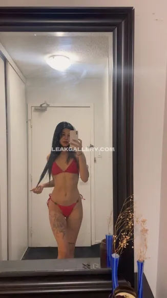 Mitooolixx Red Bikini Mirror Selfie OnlyFans Photo Leaked