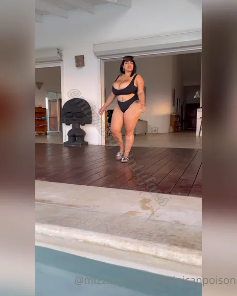 Mizzissy Naked Ass In Pool OnlyFans Video Leaked