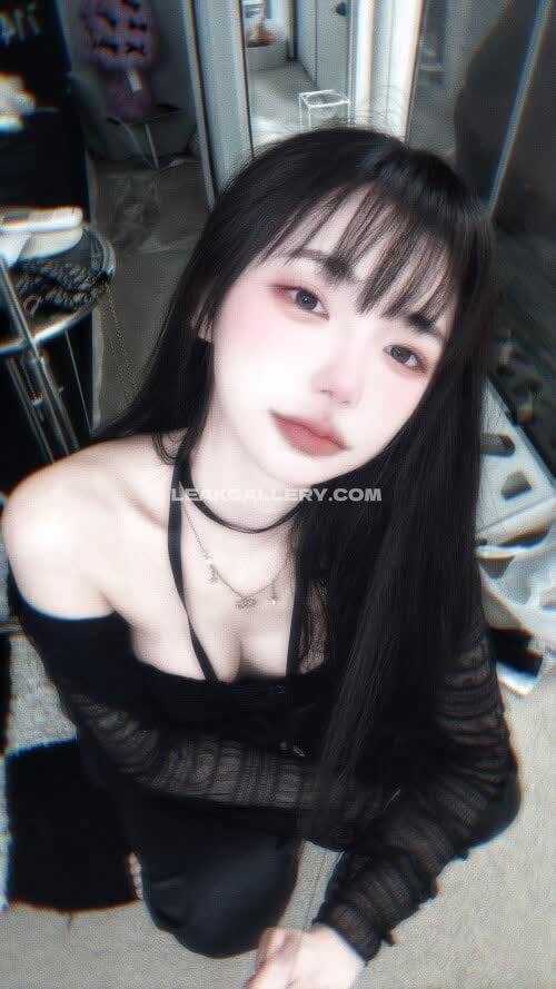 Mo_zzi Exclusive Leaked Nude OnlyFans #14557756