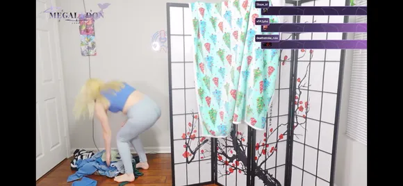 Mommymega Blue Crop Top Tease OnlyFans Video Leaked