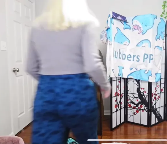 Mommymega Tight Blue Leggings Ass OnlyFans Video Leaked